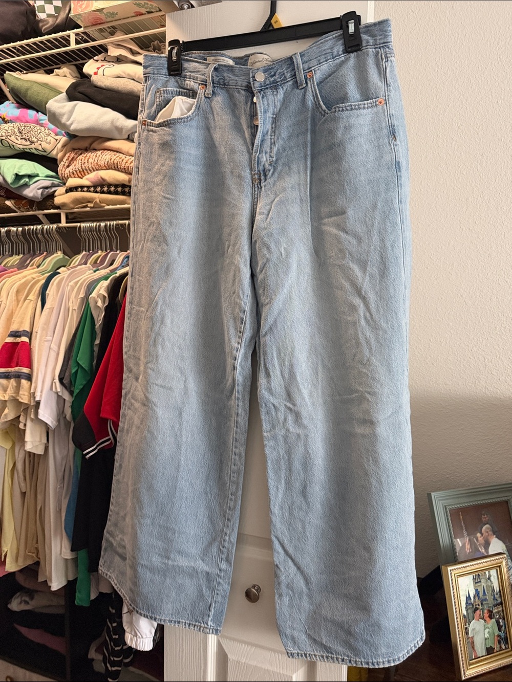 Universal Thread Light Wash Wide Leg Jeans